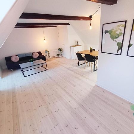 Beautiful 2 Bedroom Apartment Center Of City Randers Exterior foto
