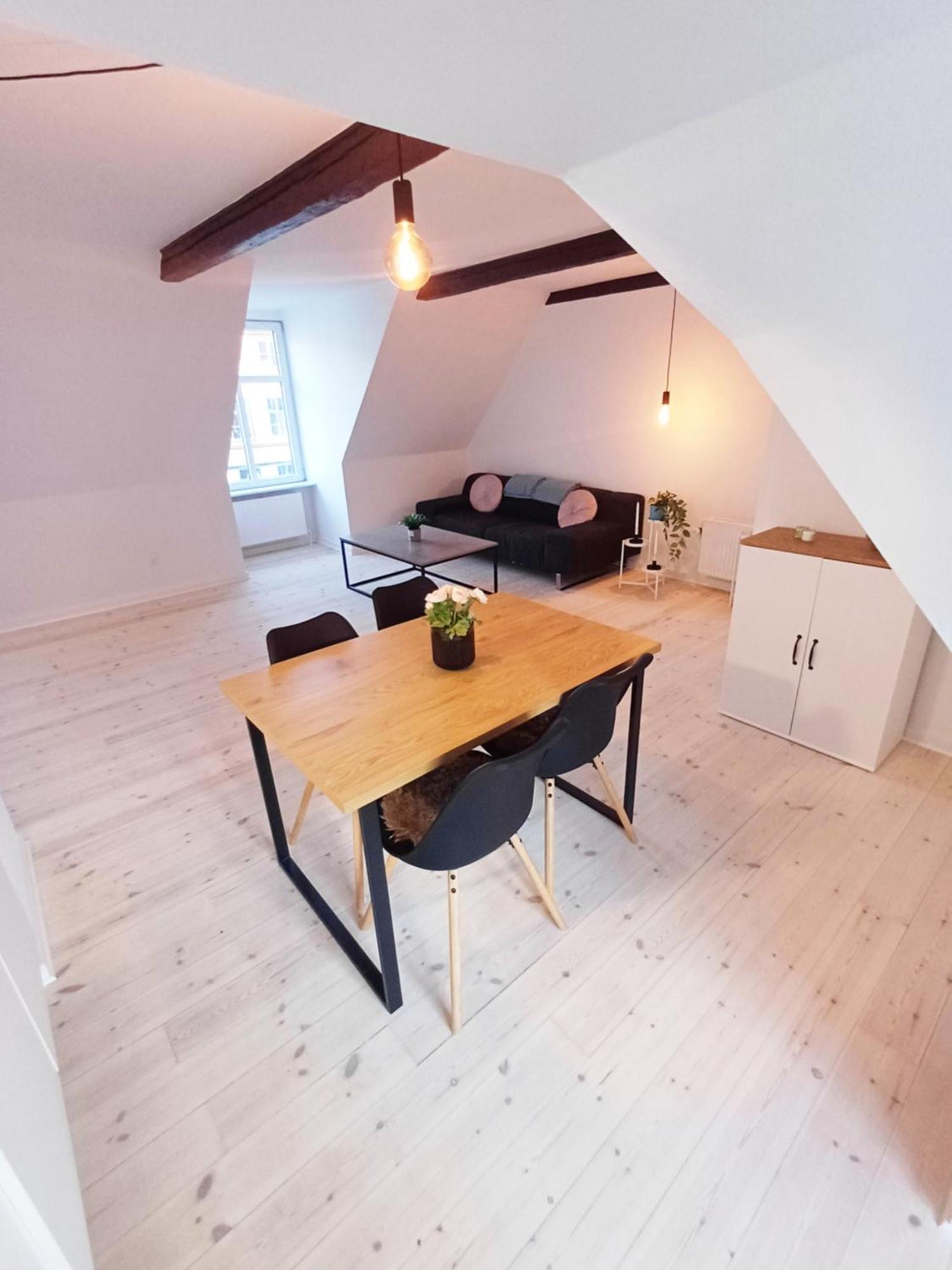 Beautiful 2 Bedroom Apartment Center Of City Randers Exterior foto